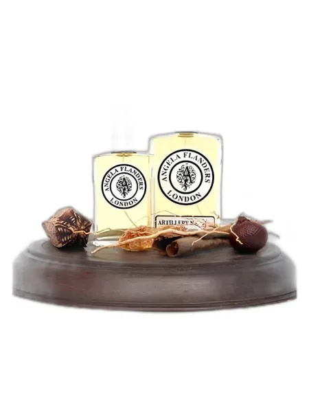 Frasco del perfume Angela Flanders No.4 Vetivert unisex Eau de Parfum
