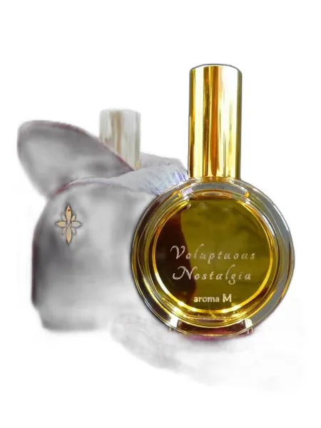 Frasco del perfume Aroma M Voluptuous Nostalgia