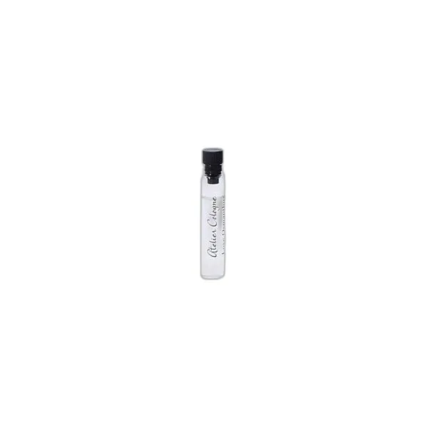 Frasco del perfume Atelier Cologne Love Osmanthus Eau de Cologne