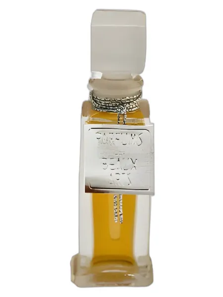 Frasco del perfume DSH Perfumes Memory & Desire No.1
