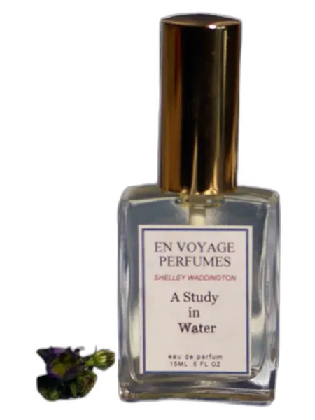 Frasco del perfume En Voyage Perfumes A Study in Water