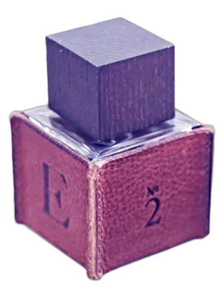 Frasco del perfume Ensar Oud EO No 2 unisex
