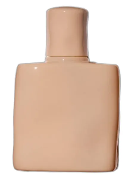 Frasco del perfume KKW Fragrance Nude Sand