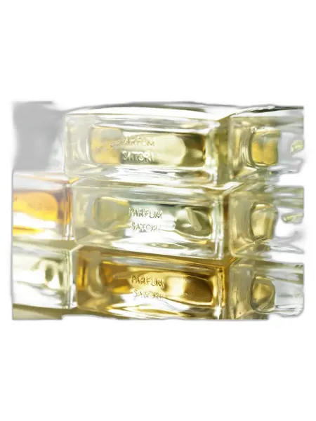 Frasco del perfume Parfum Satori Murasaki no Ue Lady Murasaki Eau de Parfum