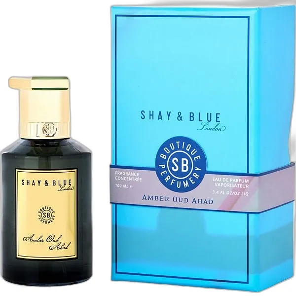 Frasco del perfume Shay & Blue Amber Oud Ahad Eau de Parfum