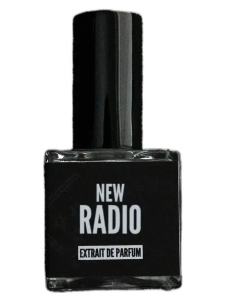 Frasco del perfume Sixteen92 New Radio unisex