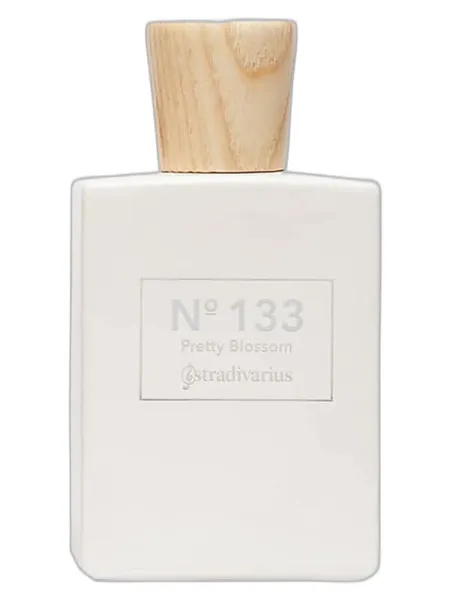 Frasco del perfume Stradivarius No 133 Pretty Blossom