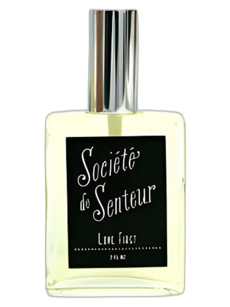 Frasco del perfume West Third Brand Love First